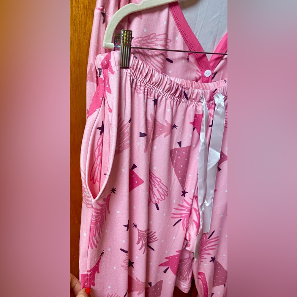 Shirley & Stone Boutique Holiday Pajamas NWOT - Picture 13 of 16